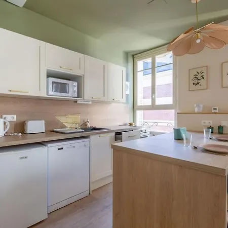 De Standing Place Saint Marc Iii G Apartment