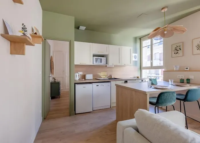 Apartment De Standing Place Saint Marc Iii G *